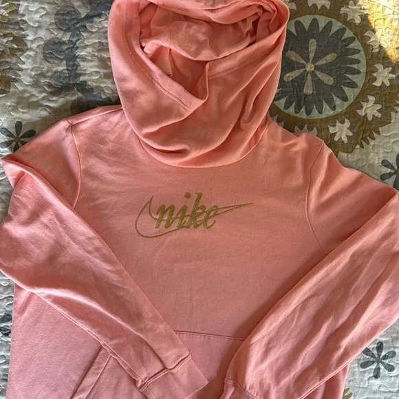 Nike Sweatshirt With Oversized CownNeck/Hood. NWOT. Size Large - Picture 2 of 12